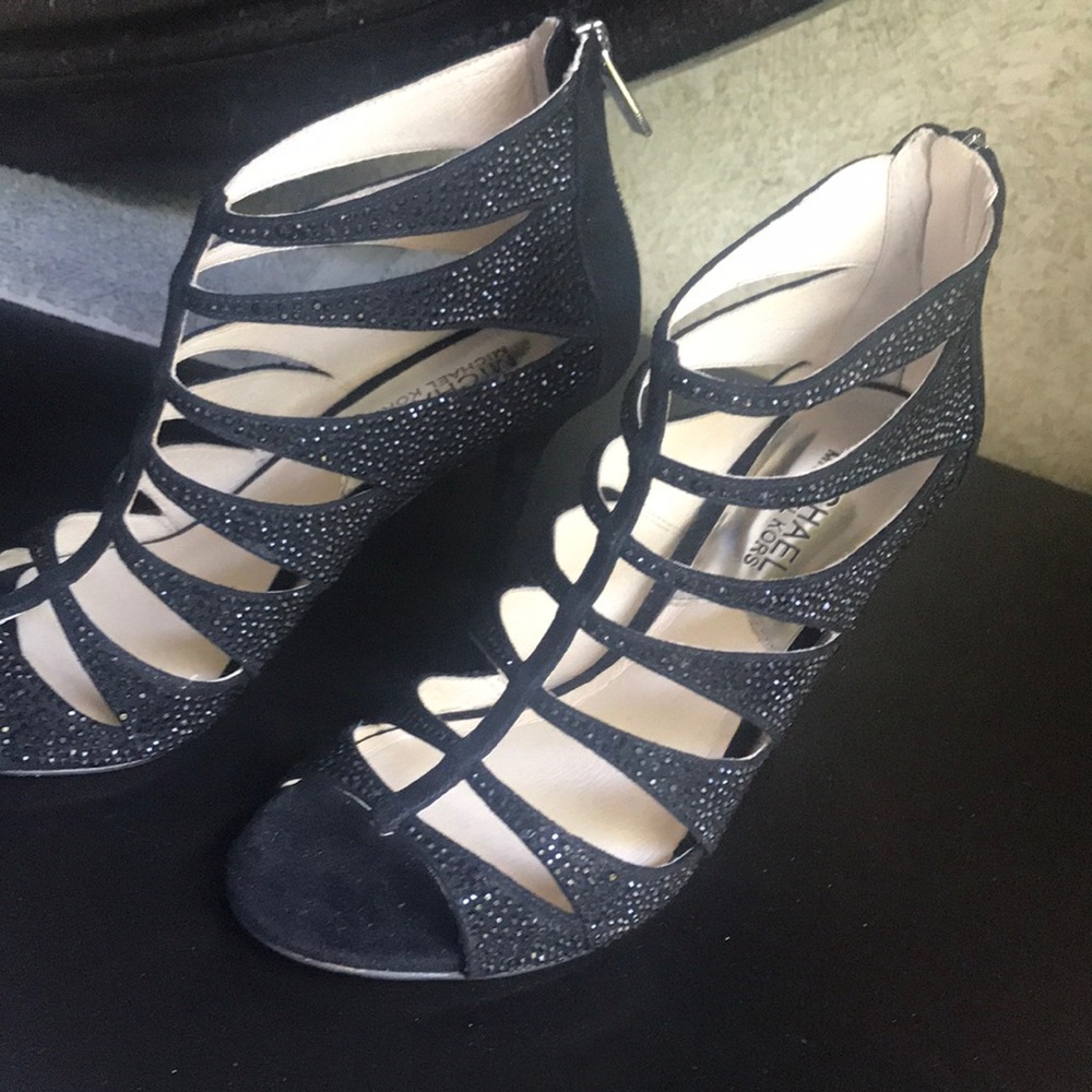 Micheal Kors women’s 6.5 black sparkle hee…